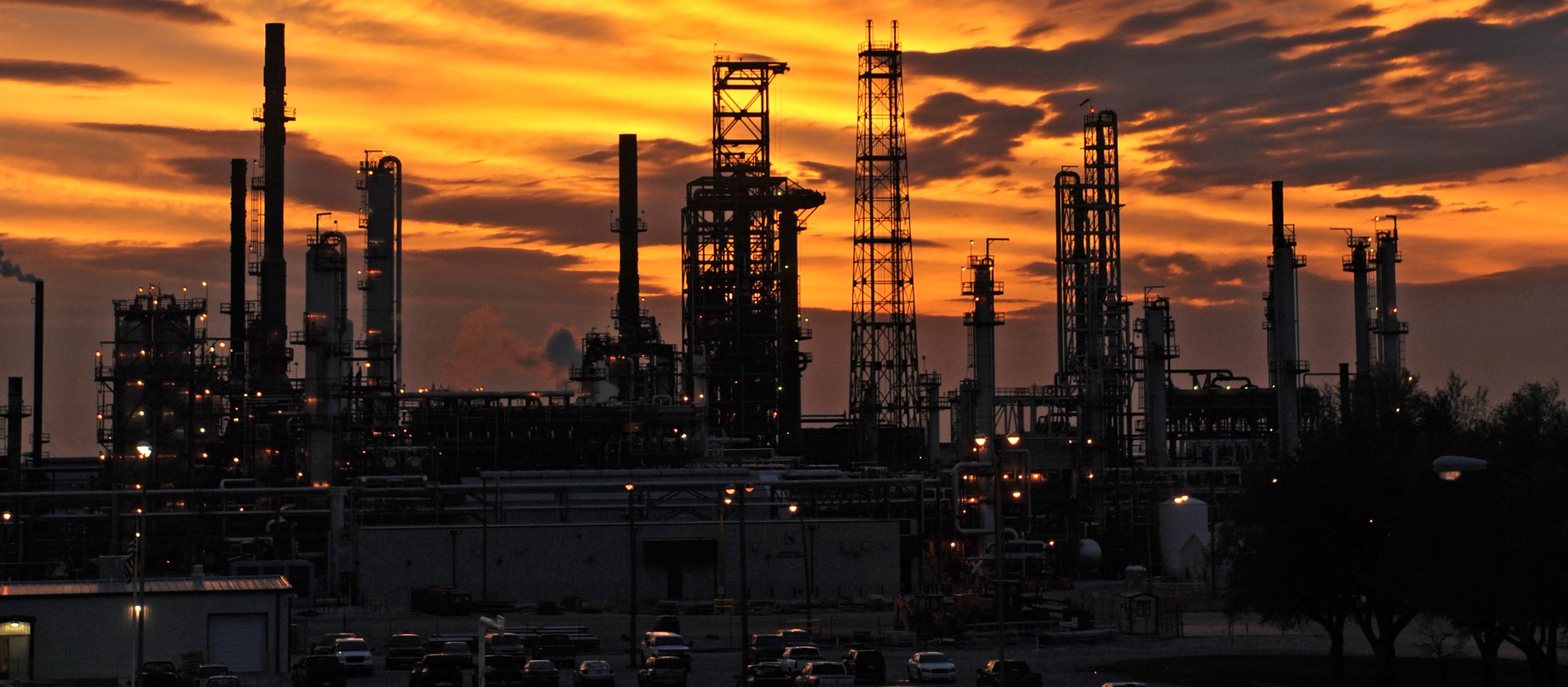 CHS Refinery in McPherson, Kansas at dusk